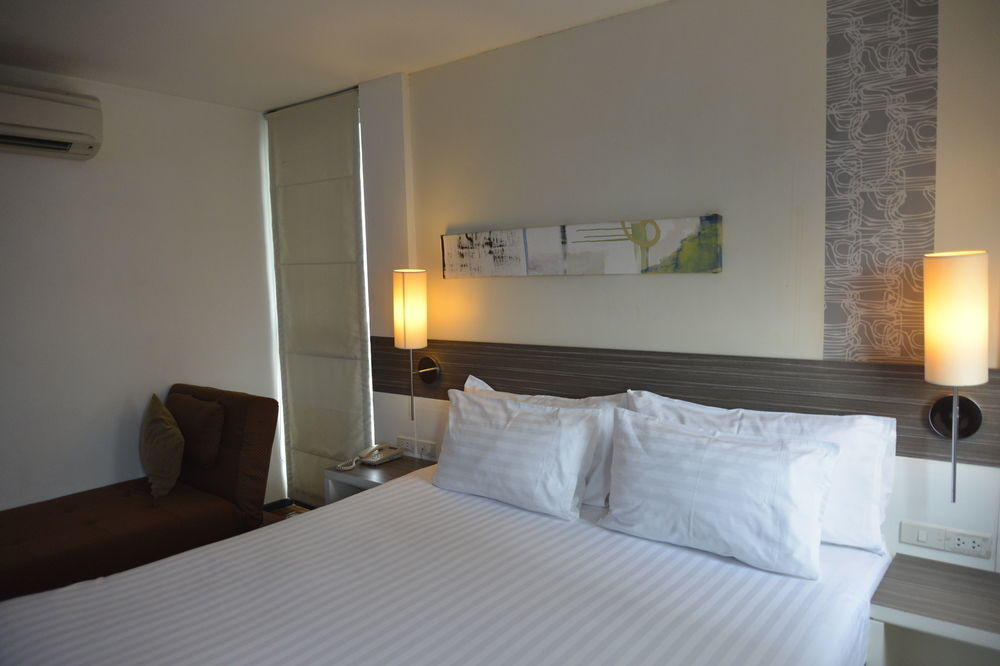 The Mini R Ratchada Hotel Bangkok Bagian luar foto