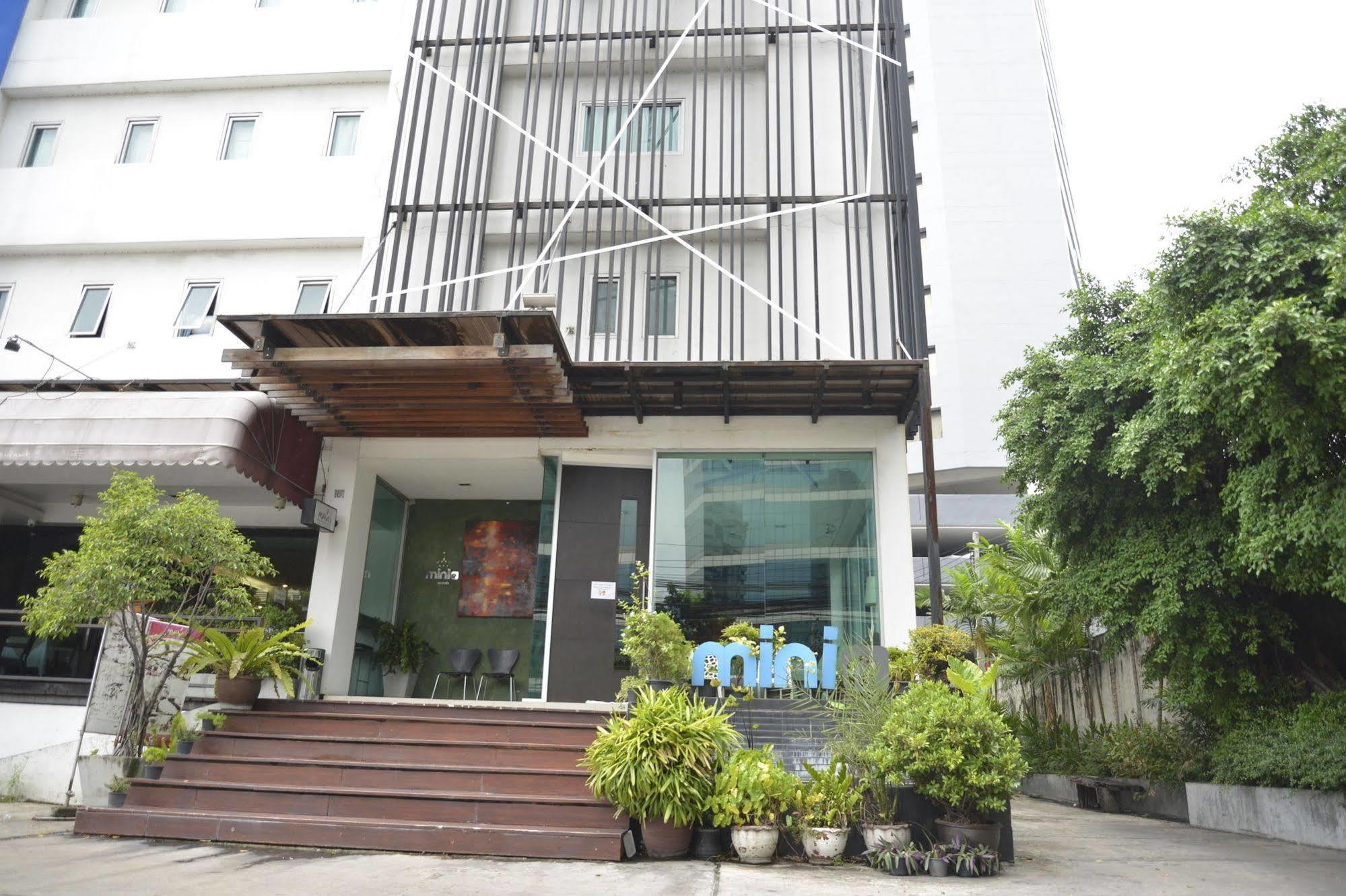 The Mini R Ratchada Hotel Bangkok Bagian luar foto