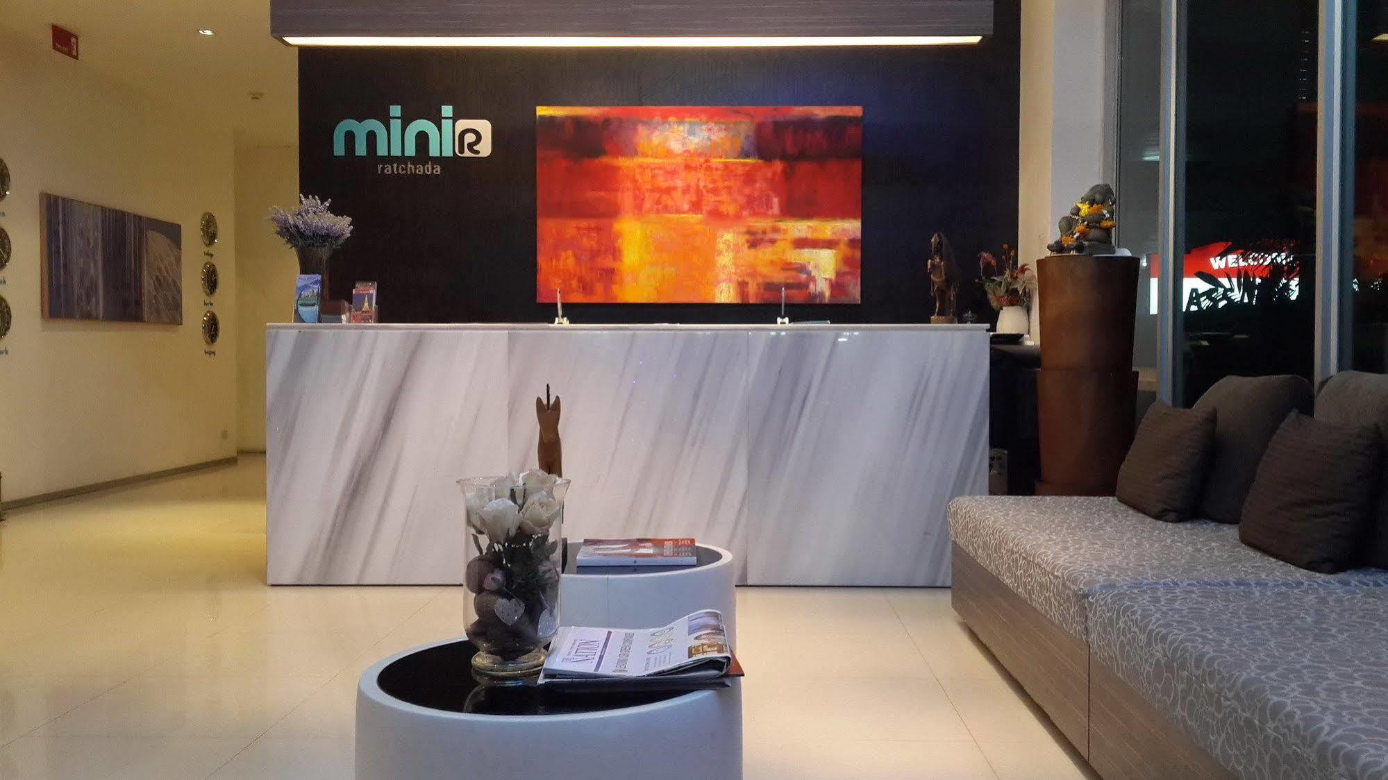 The Mini R Ratchada Hotel Bangkok Bagian luar foto