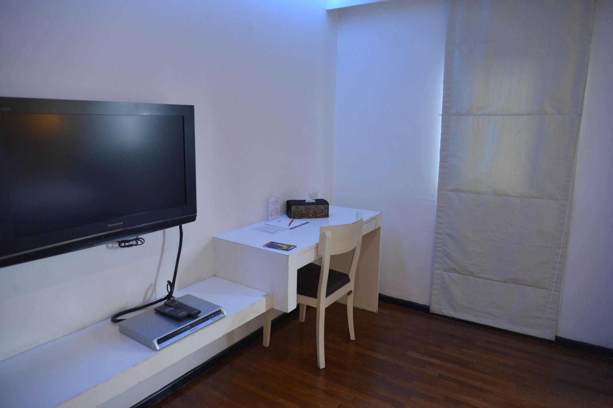 The Mini R Ratchada Hotel Bangkok Bagian luar foto