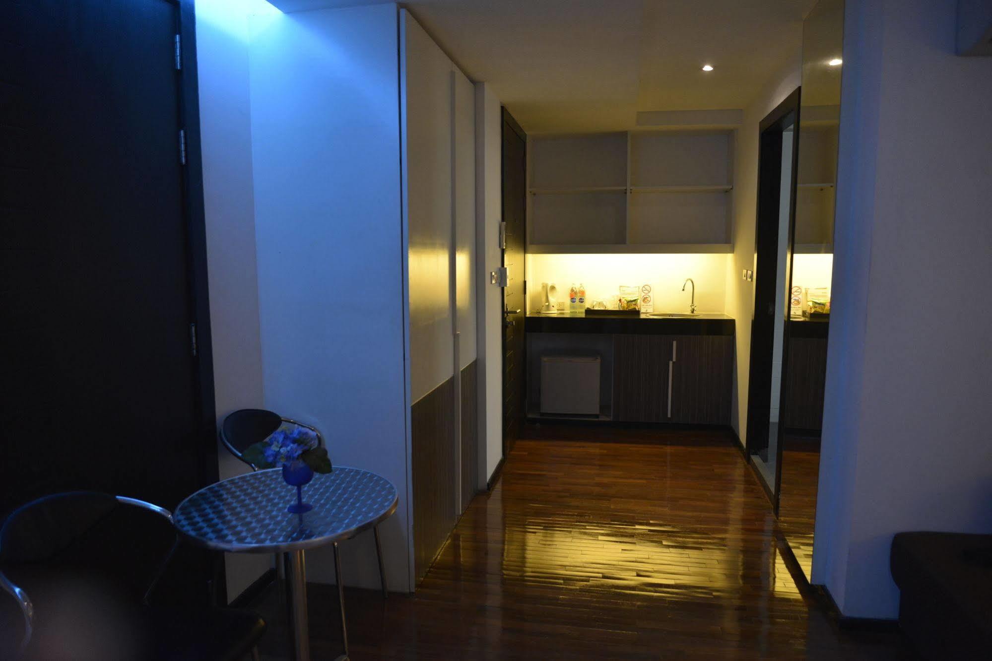 The Mini R Ratchada Hotel Bangkok Bagian luar foto