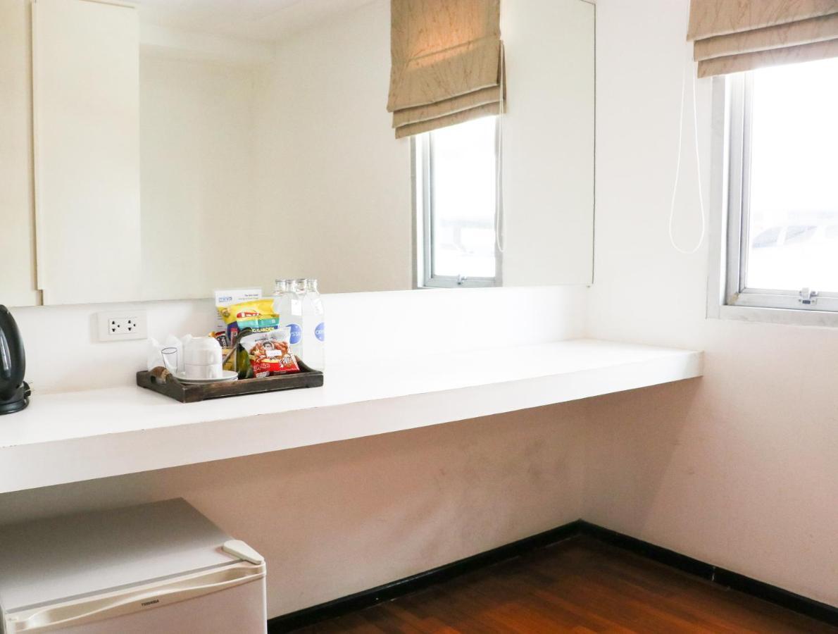 The Mini R Ratchada Hotel Bangkok Bagian luar foto